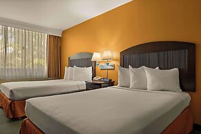 Airport Honolulu Hotel, Trademark Collection by Wyndham