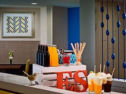 Sonesta Simply Suites Cleveland Airport