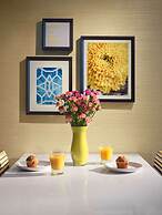 Sonesta Simply Suites Cleveland Airport