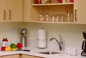 Sonesta Simply Suites Cleveland Airport