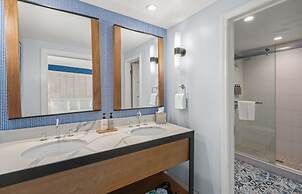 Paradise Point Resort & Spa