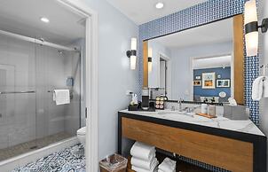 Paradise Point Resort & Spa