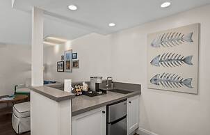 Paradise Point Resort & Spa