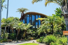 Paradise Point Resort & Spa