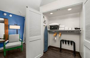 Paradise Point Resort & Spa