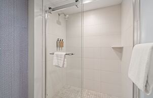 Paradise Point Resort & Spa