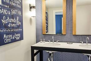 Paradise Point Resort & Spa