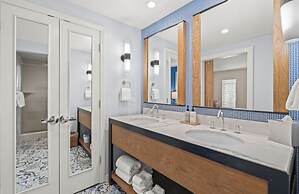 Paradise Point Resort & Spa