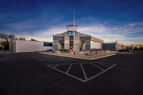 Clarion Inn & Suites and Convention Center