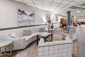 Clarion Inn & Suites and Convention Center