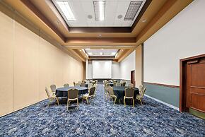 Clarion Inn & Suites and Convention Center