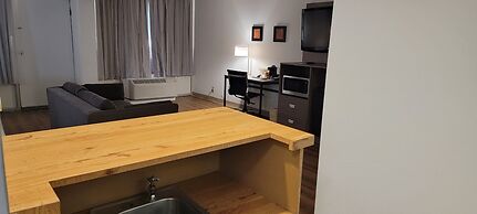 Clarion Inn & Suites and Convention Center