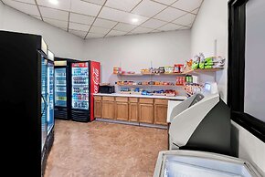 Clarion Inn & Suites and Convention Center