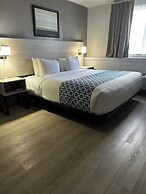 Clarion Inn & Suites and Convention Center