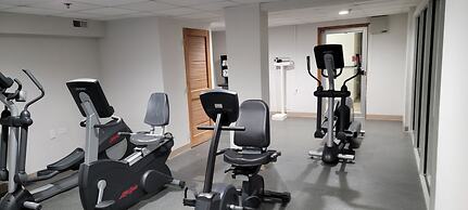 Clarion Inn & Suites and Convention Center