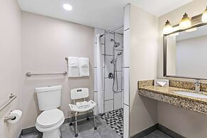 Days Inn & Suites by Wyndham Mesa Near Phoenix