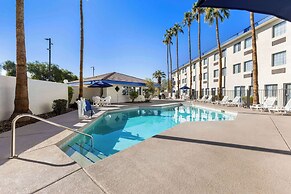 Days Inn & Suites by Wyndham Mesa Near Phoenix