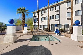 Days Inn & Suites by Wyndham Mesa Near Phoenix
