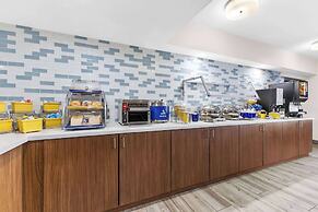 Days Inn & Suites by Wyndham Mesa Near Phoenix