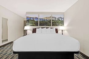 Days Inn & Suites by Wyndham Mesa Near Phoenix
