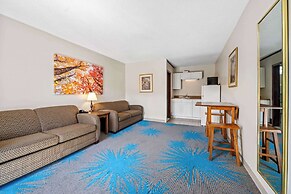 Days Inn by Wyndham Dubuque