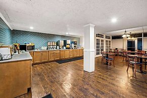 Days Inn by Wyndham Dubuque