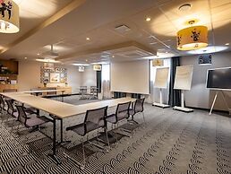 Novotel Paris Suresnes Longchamp