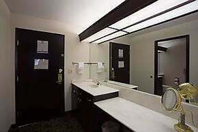 Shilo Inn Suites Hotel - Portland Airport