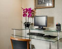 Quality Inn near Manatee Springs State Park