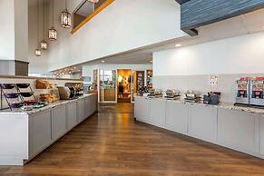 Best Western Plus Revere Inn & Suites