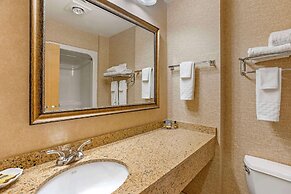 Best Western Plus Revere Inn & Suites