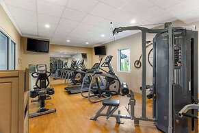 Best Western Plus Revere Inn & Suites