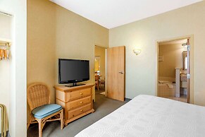 Best Western Plus Revere Inn & Suites