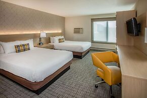 Days Inn & Suites by Wyndham Duluth by the Mall
