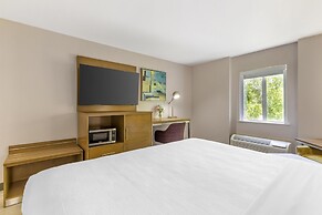 Best Western Plus Raleigh Crabtree Valley Hotel