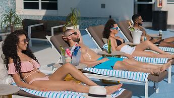 Essex House By Clevelander