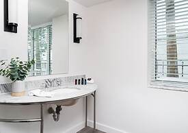 Essex House By Clevelander