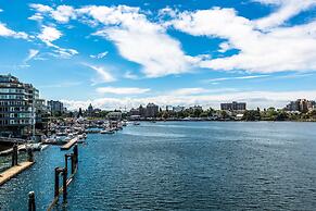 Victoria Regent Waterfront Hotel & Suites