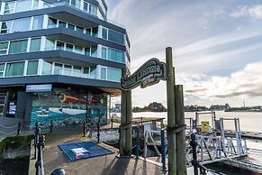 Victoria Regent Waterfront Hotel & Suites