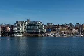 Victoria Regent Waterfront Hotel & Suites