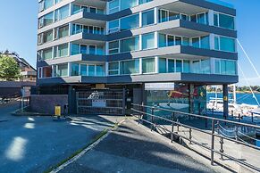 Victoria Regent Waterfront Hotel & Suites