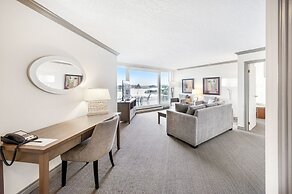 Victoria Regent Waterfront Hotel & Suites