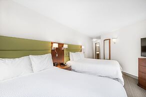 Victoria Regent Waterfront Hotel & Suites