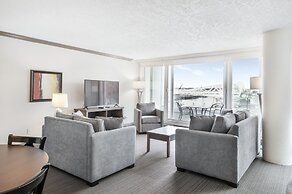 Victoria Regent Waterfront Hotel & Suites