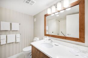 Victoria Regent Waterfront Hotel & Suites