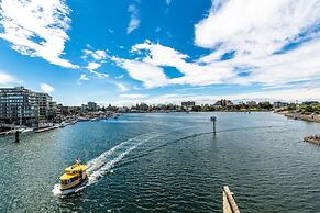 Victoria Regent Waterfront Hotel & Suites