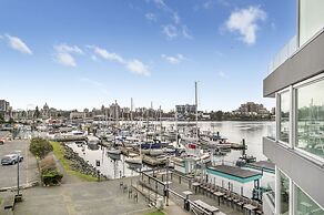 Victoria Regent Waterfront Hotel & Suites