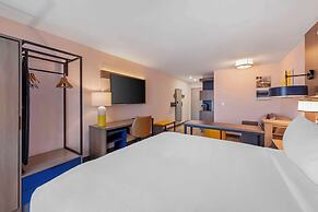 Comfort Inn & Suites Irvine Spectrum
