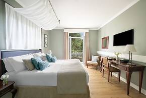The Rock Hotel