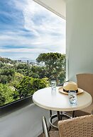 The Rock Hotel
